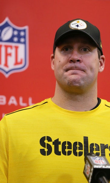 Roethlisberger hoping to play up to Brady's "gold standard"